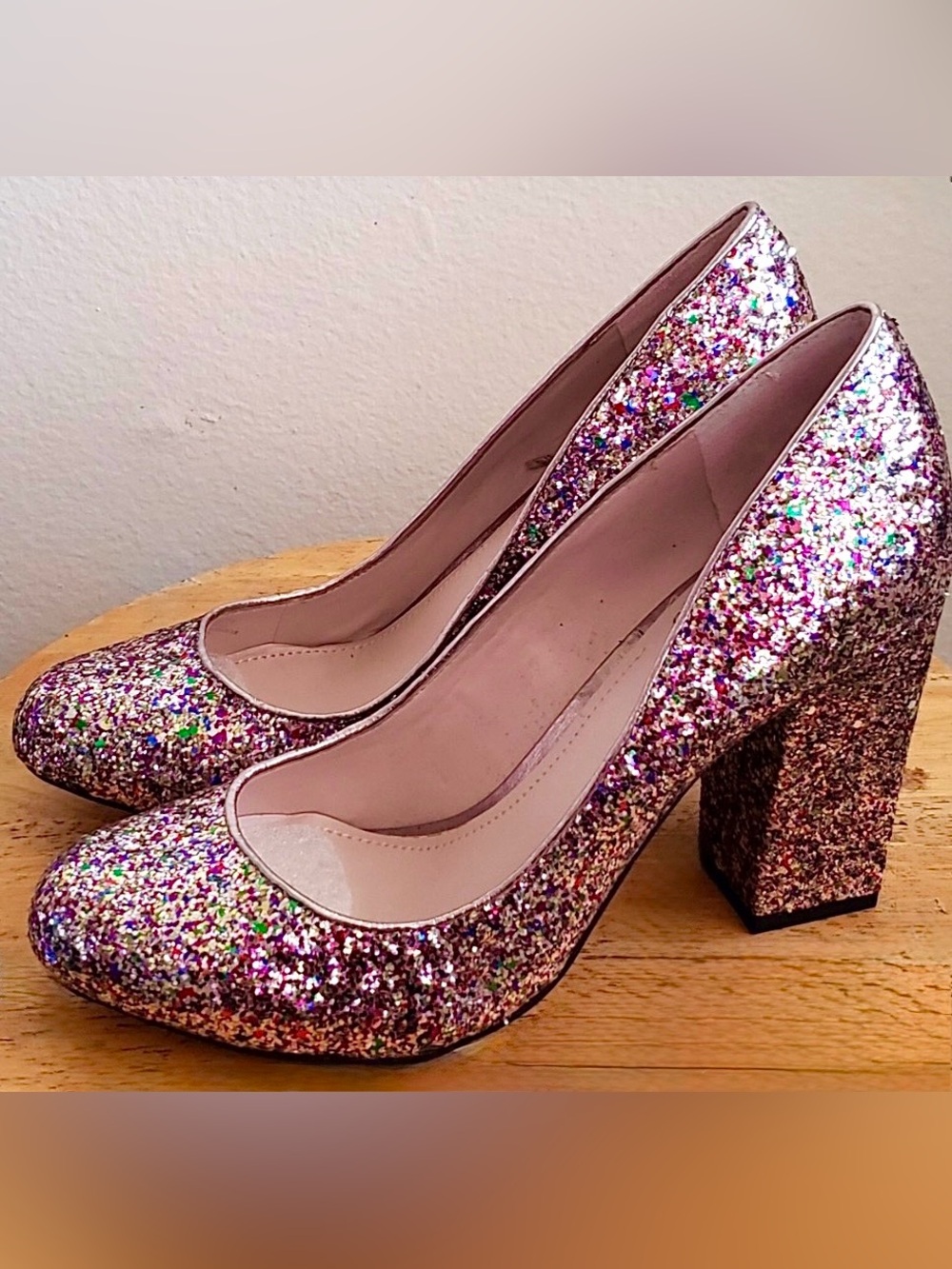 Vince Camuto Vasili Glitter Pump, Rainbow Steel, brand new